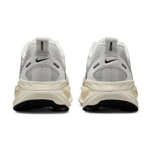 Air Zoom Vomero 18 Coconut Milk